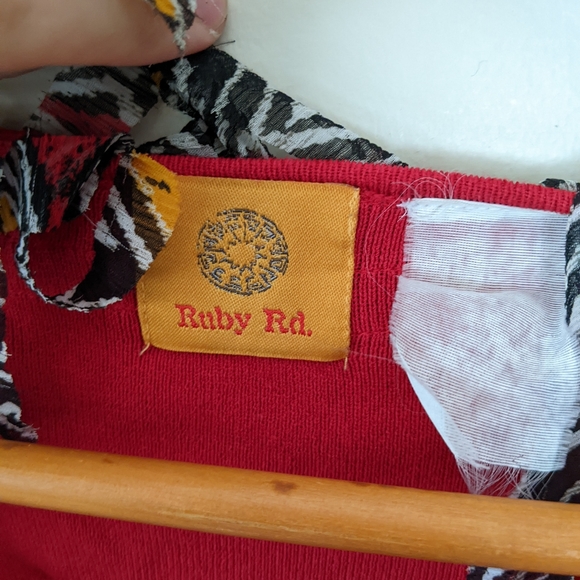 Ruby Rd. 3/4 Sleeve Top Size (S) V Neck Sweater - Picture 5 of 10